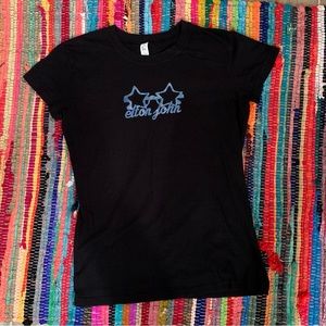 Elton John t-shirt 🤩
